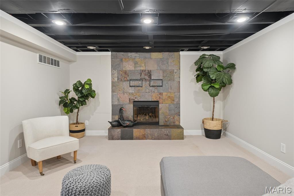 42 Stoneleigh Towers
