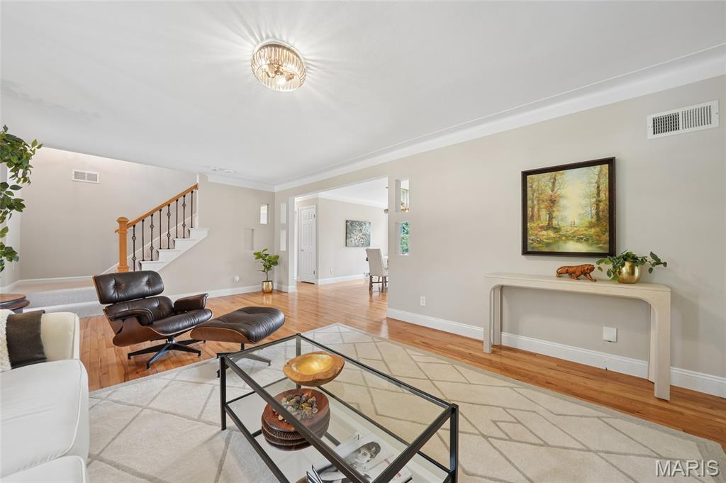 42 Stoneleigh Towers