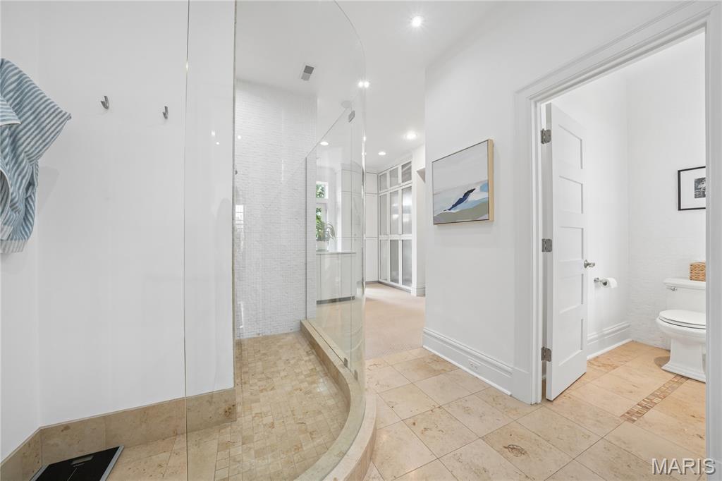 53 Kingsbury Place