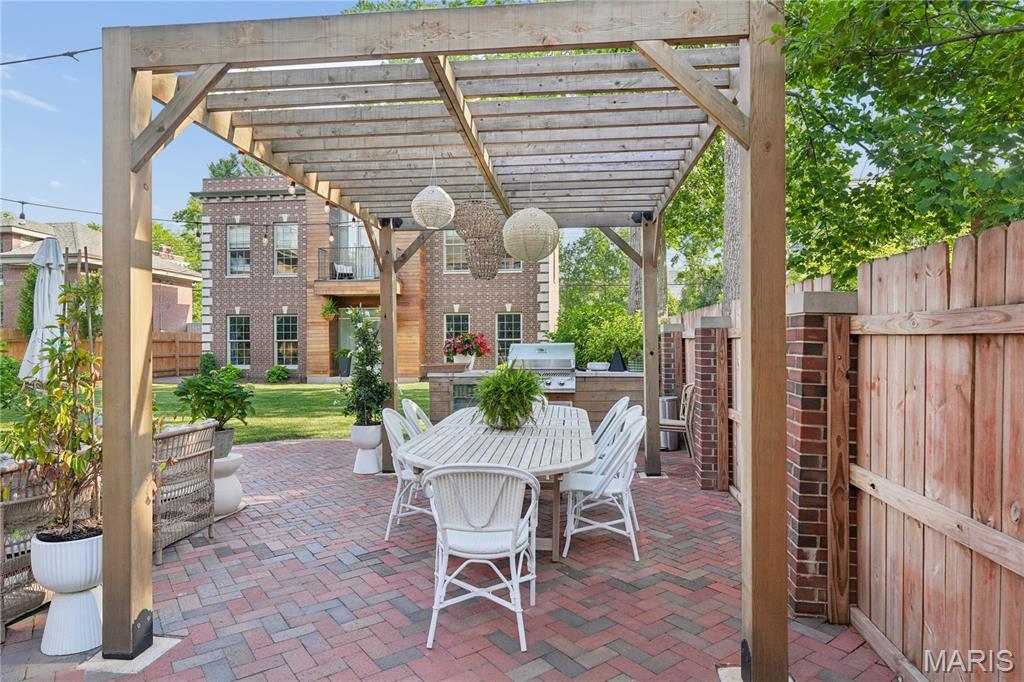 53 Kingsbury Place