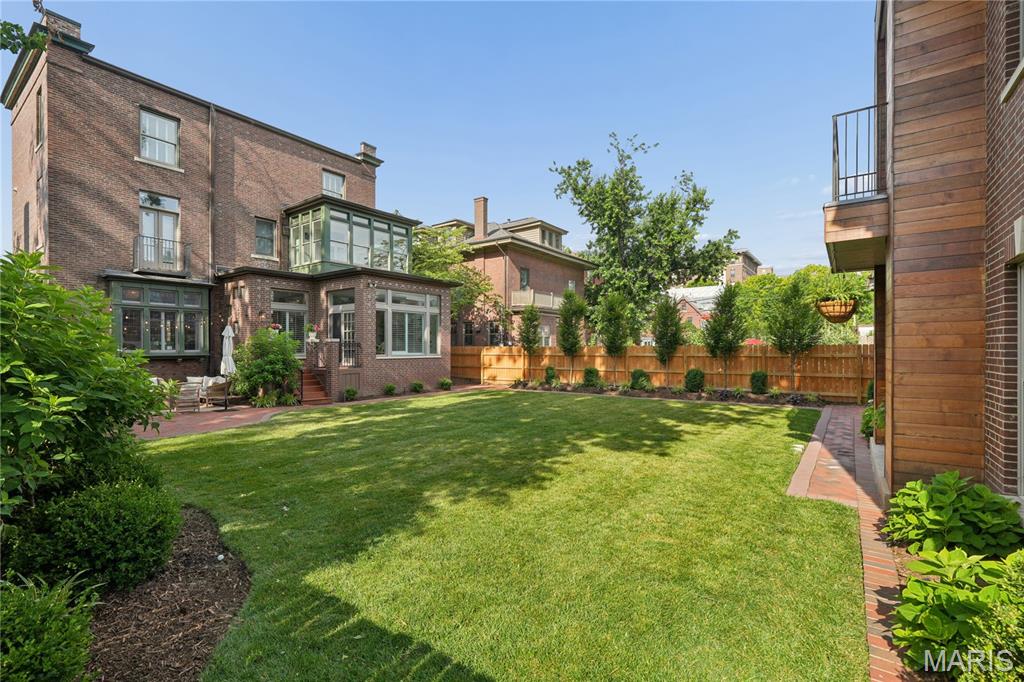 53 Kingsbury Place