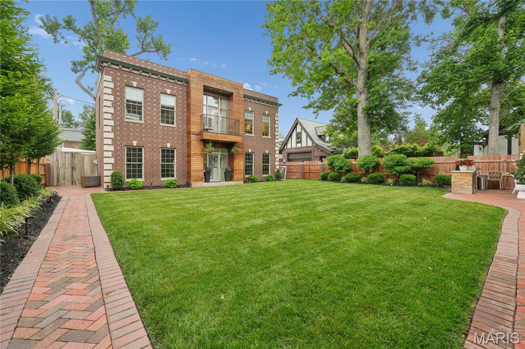 53 Kingsbury Place