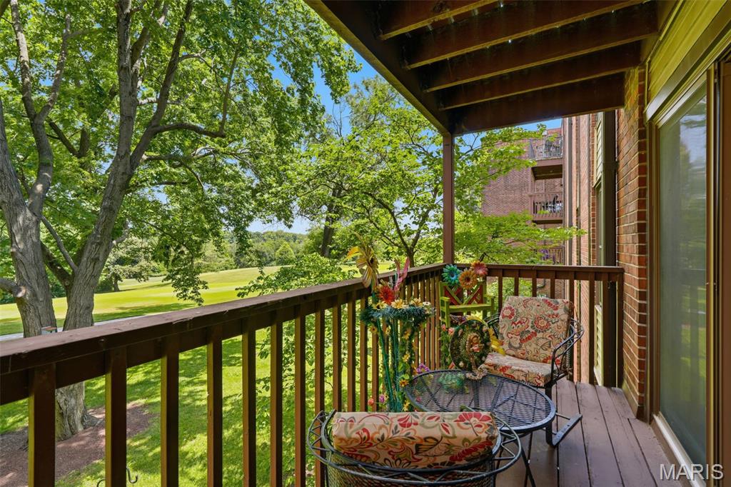 578 Sarah Lane Unit: 206