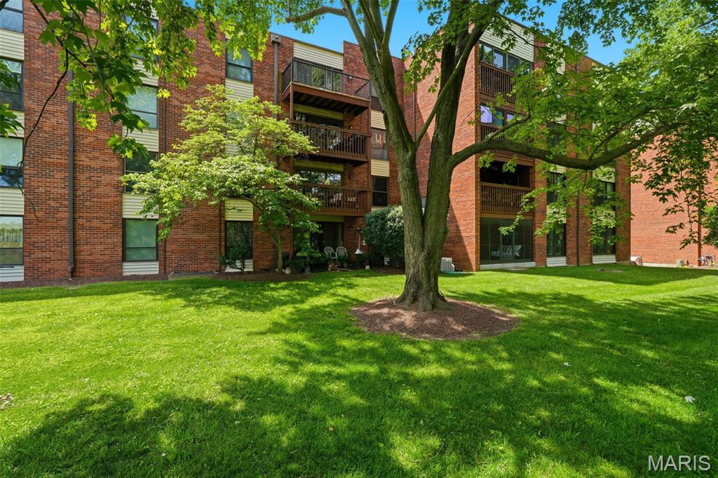 578 Sarah Lane Unit: 206