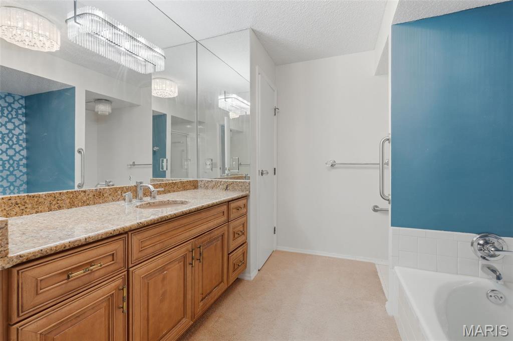 578 Sarah Lane Unit: 206