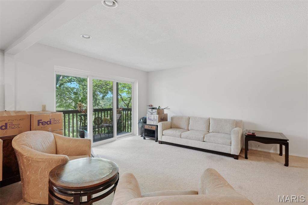 578 Sarah Lane Unit: 206