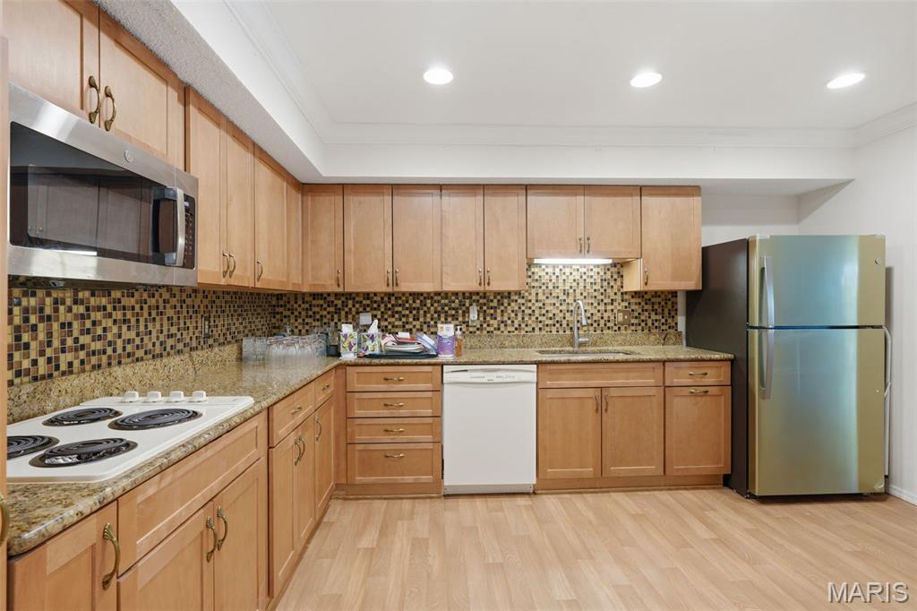 578 Sarah Lane Unit: 206