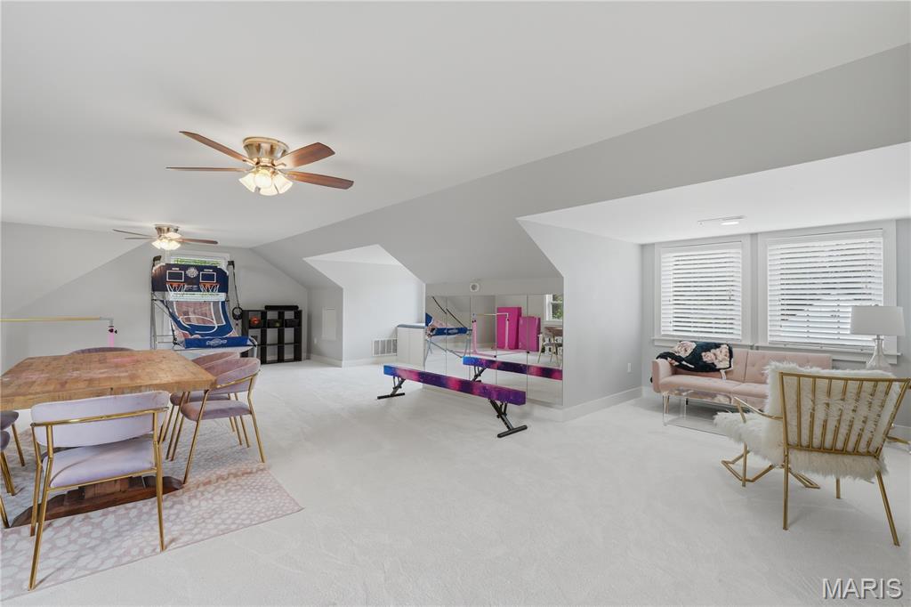 10 Hanley Downs