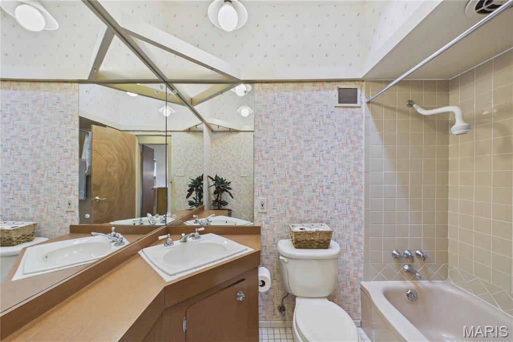 1139 Indian Meadows Drive