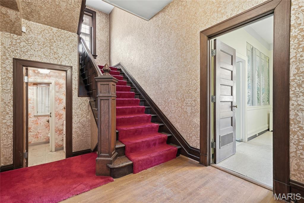 57 Kingsbury Place