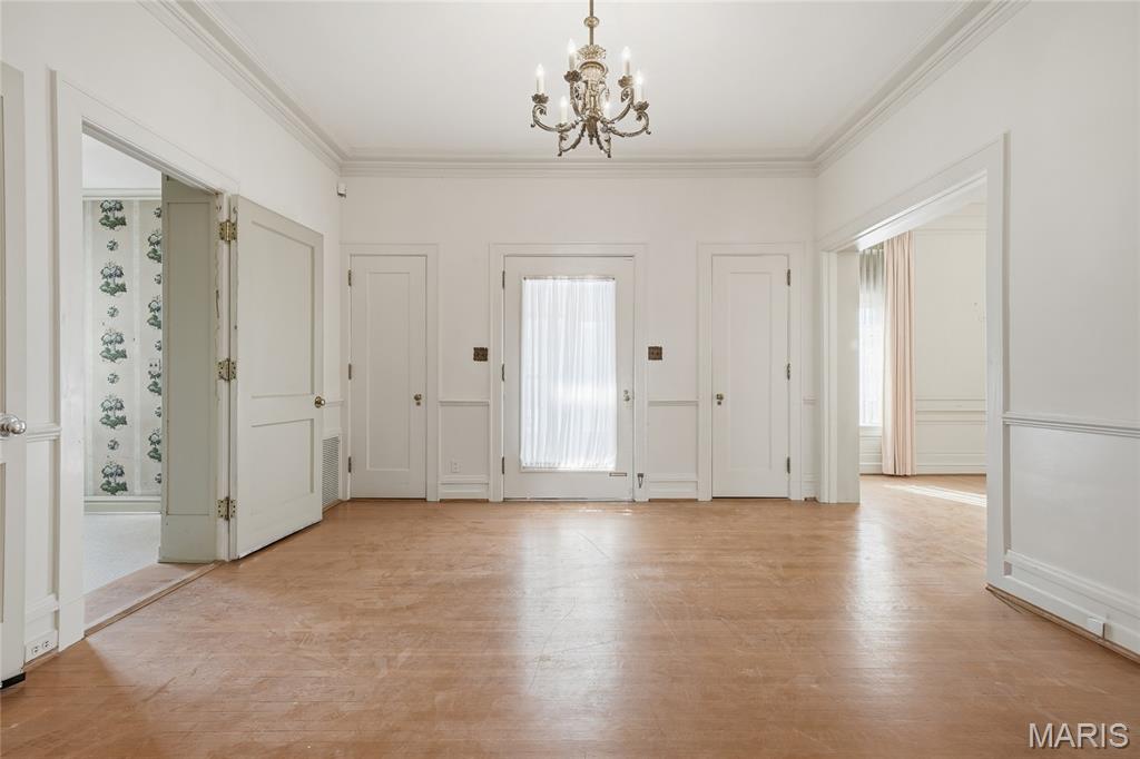 57 Kingsbury Place