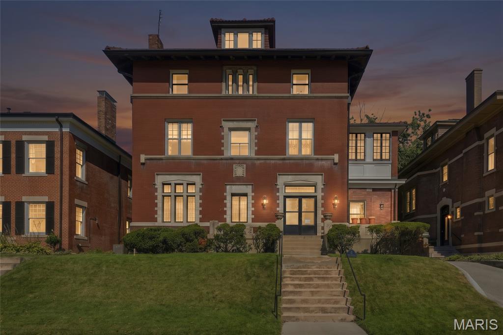 57 Kingsbury Place