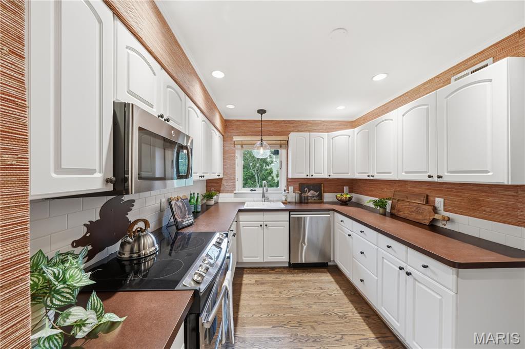 33 Magnolia Drive