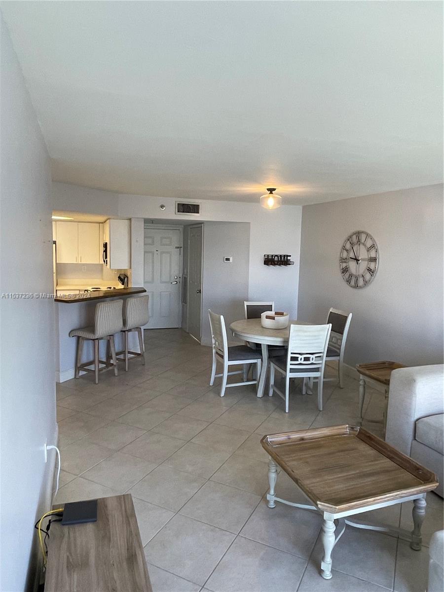 2351 Douglas Rd # 1208