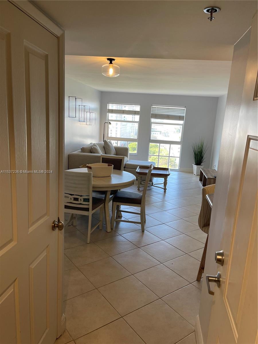 2351 Douglas Rd # 1208