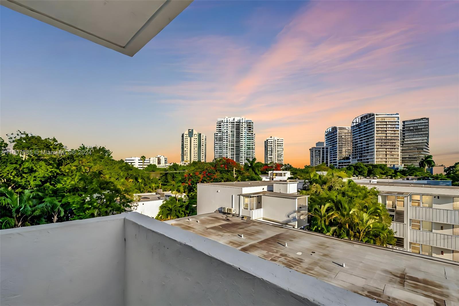 3051 SW 27th Ave # 402