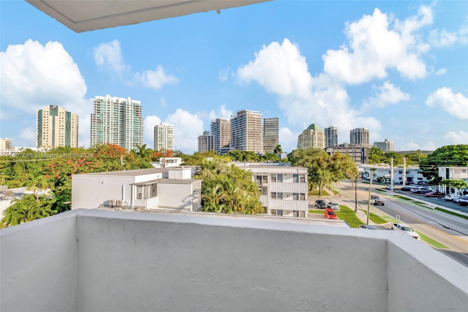 3051 SW 27th Ave # 402