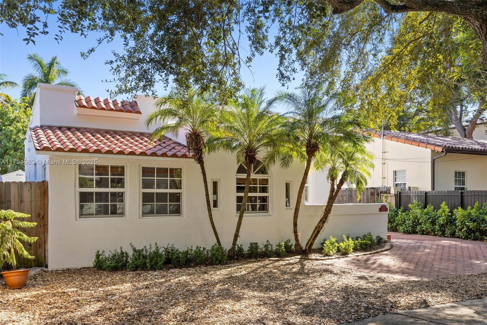 2410 Swanson Ave