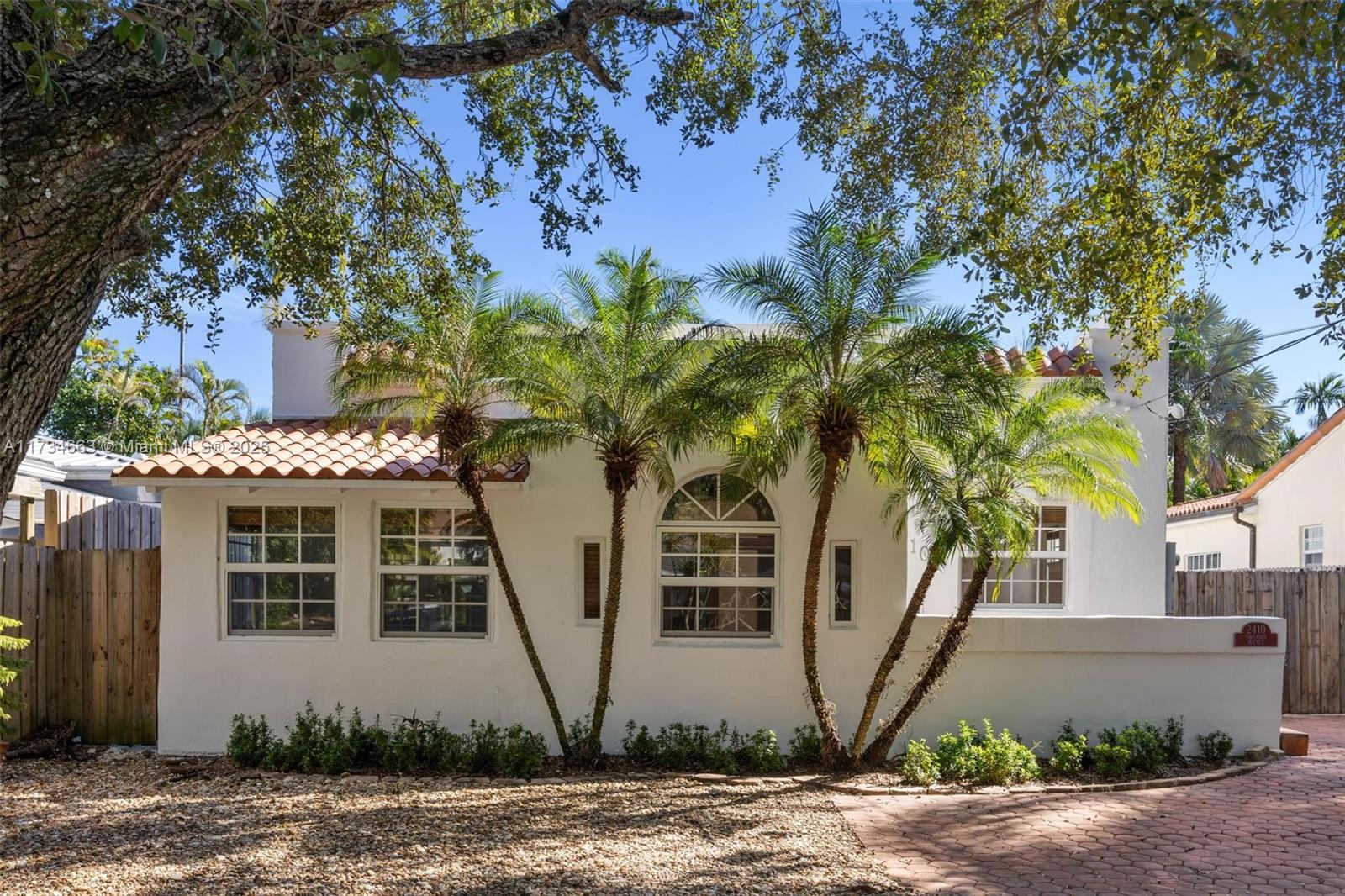 2410 Swanson Ave