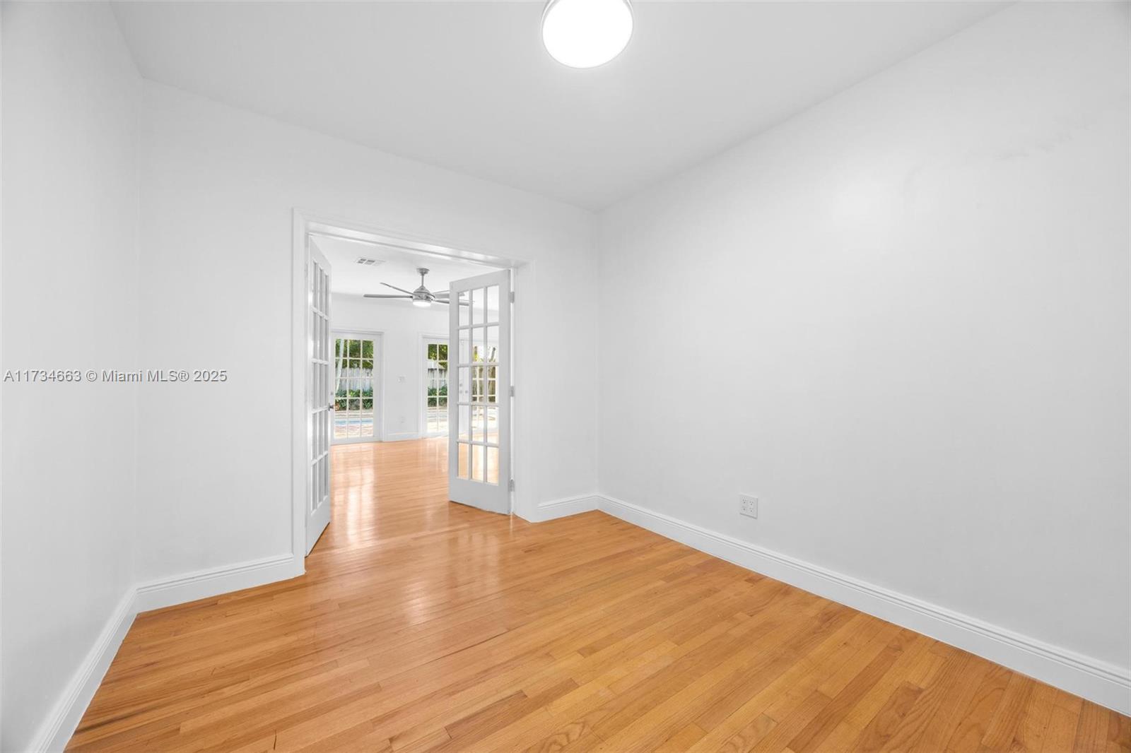2410 Swanson Ave
