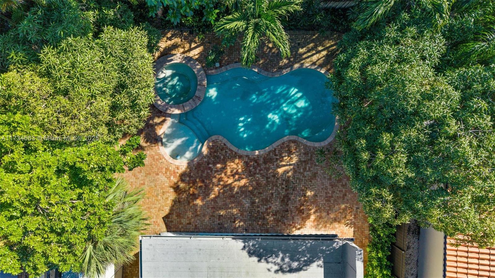 2410 Swanson Ave