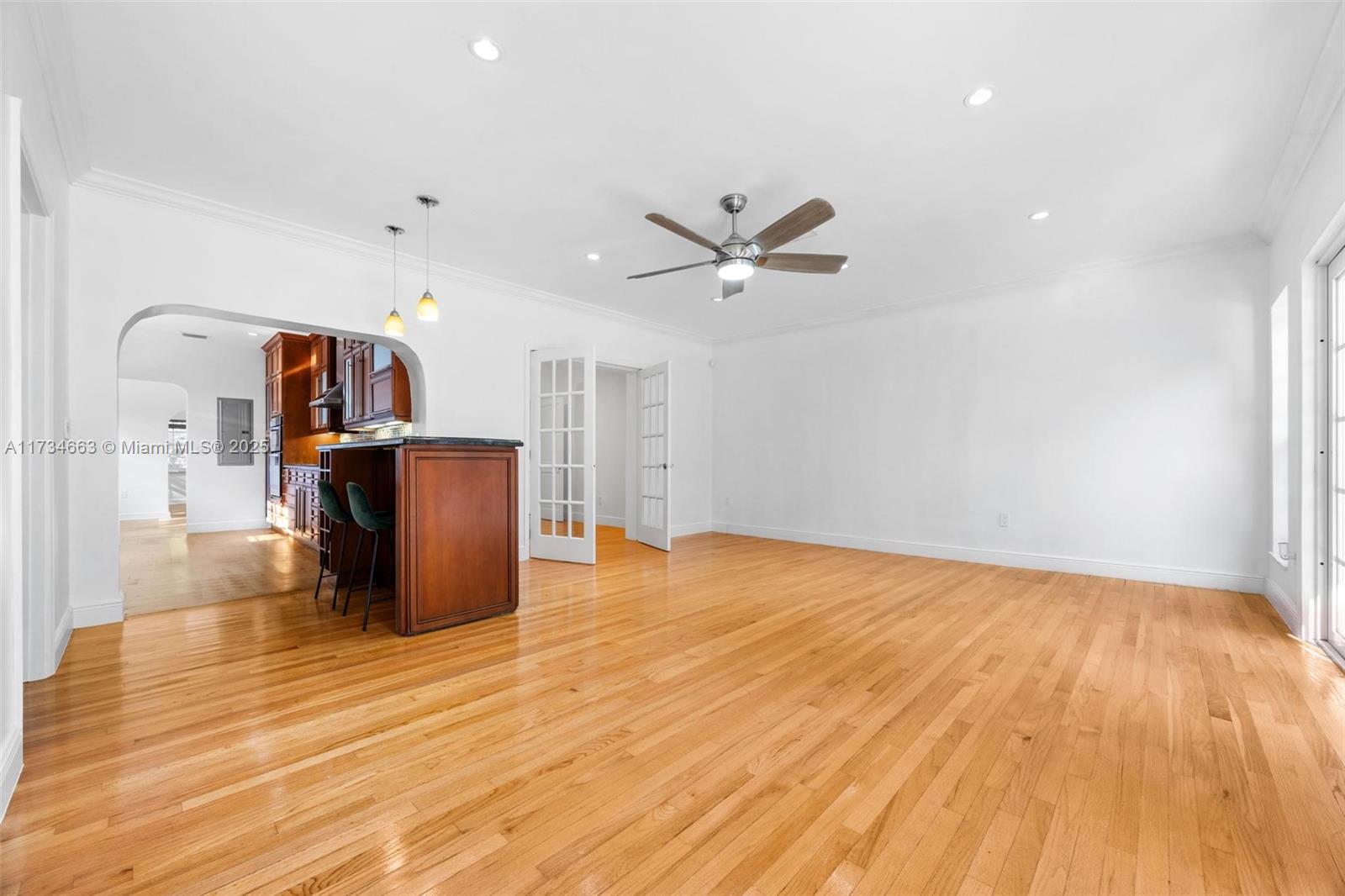 2410 Swanson Ave
