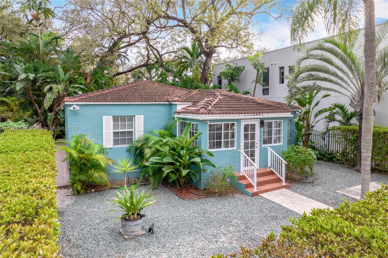 2288 Tequesta Way
