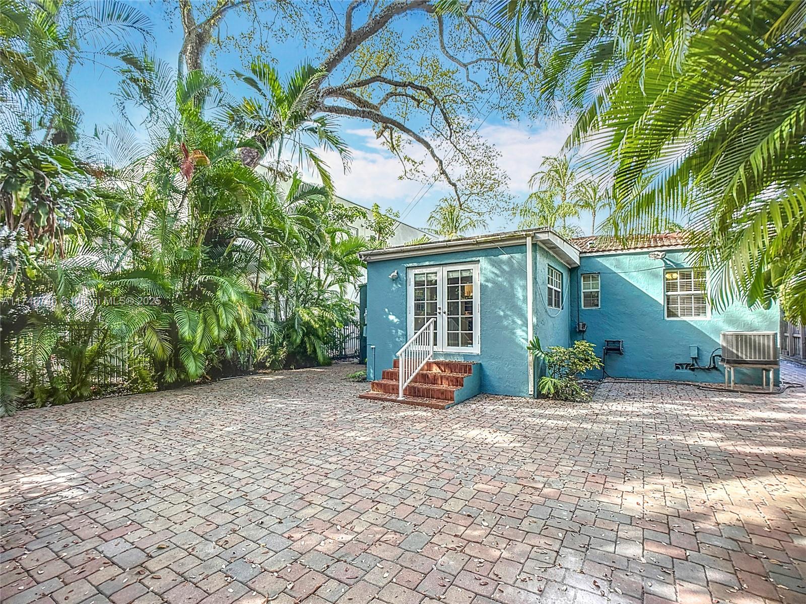 2288 Tequesta Way
