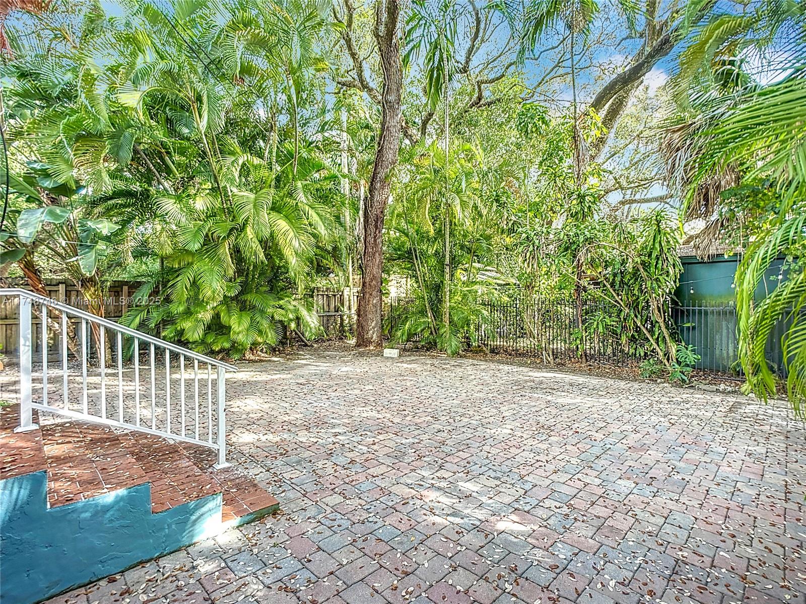 2288 Tequesta Way