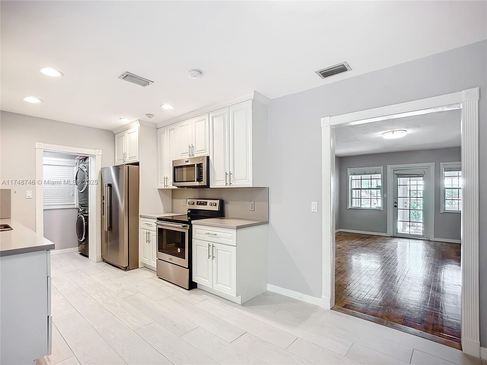 2288 Tequesta Way