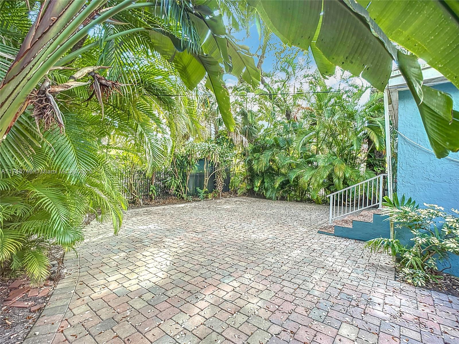 2288 Tequesta Way