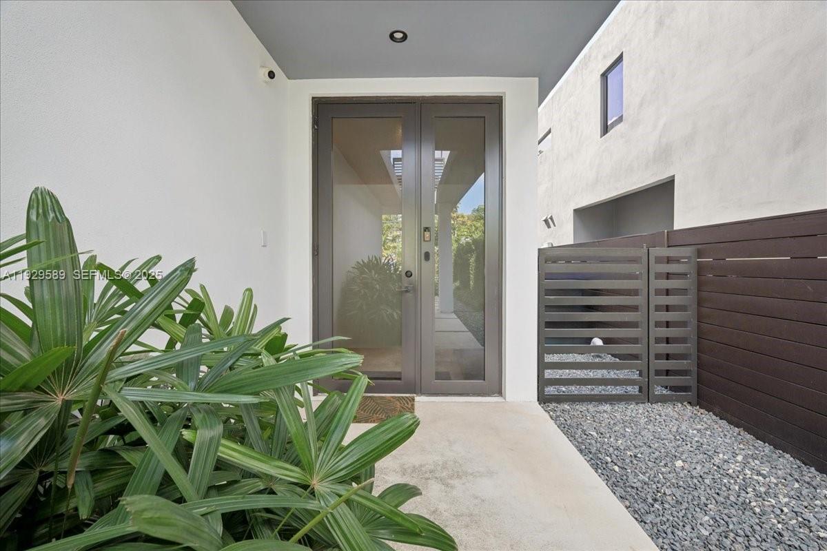 3458 Day Ave