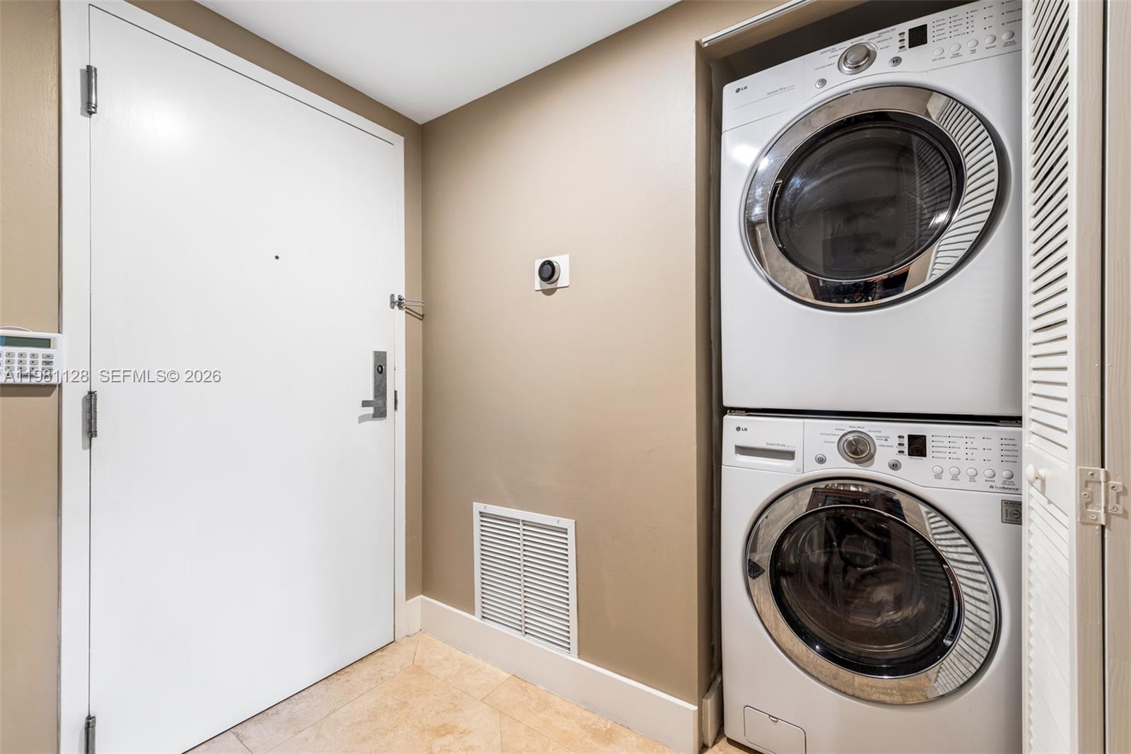 3540 Main Hwy # 308
