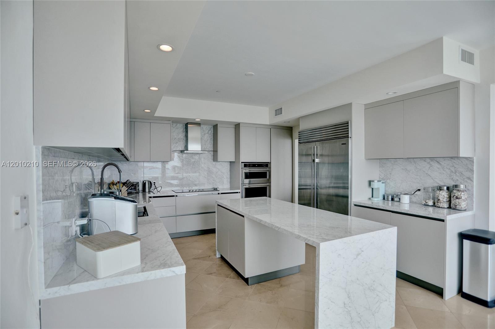 10101 Collins Ave # 4E