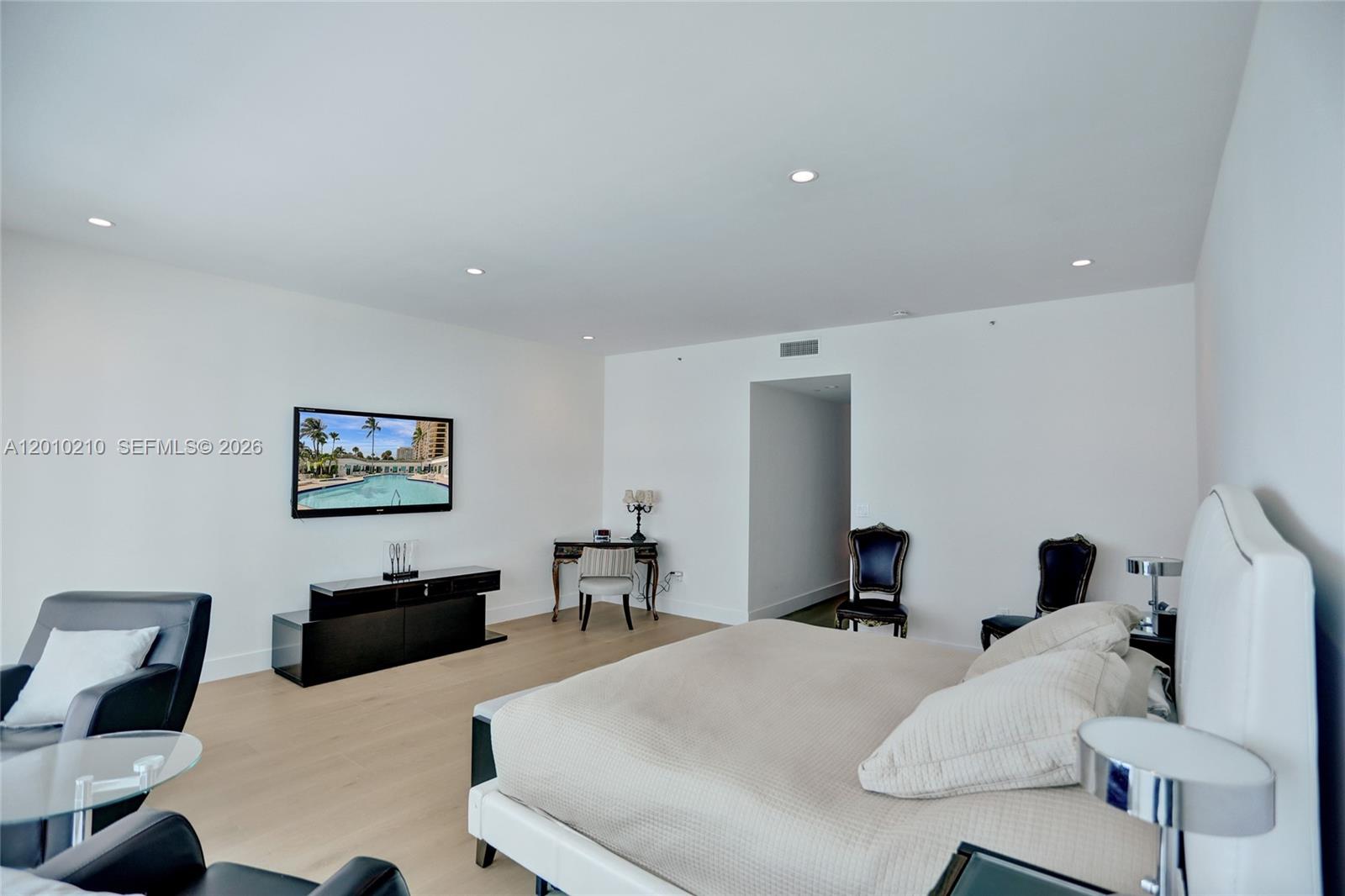 10101 Collins Ave # 4E