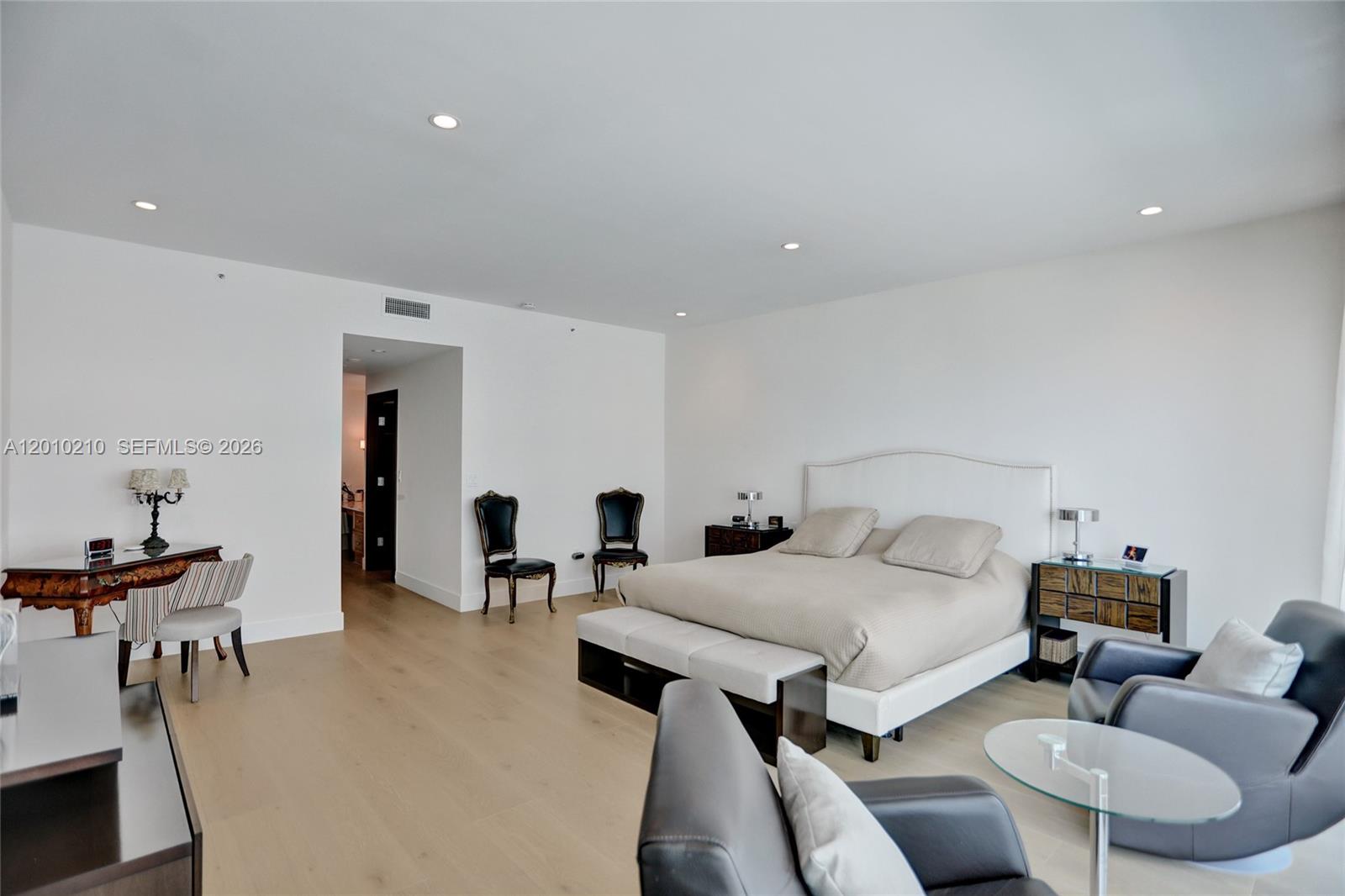 10101 Collins Ave # 4E