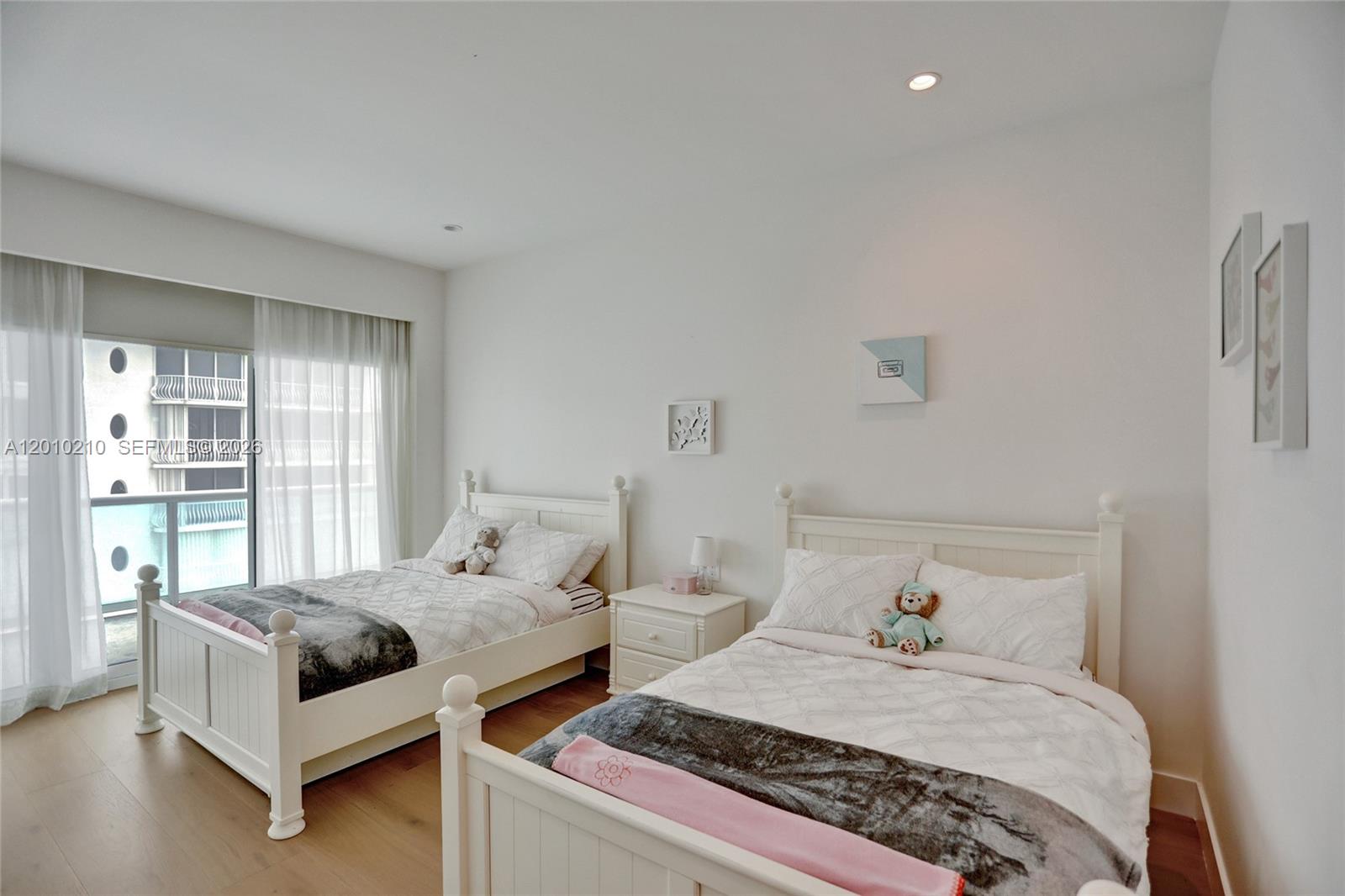10101 Collins Ave # 4E