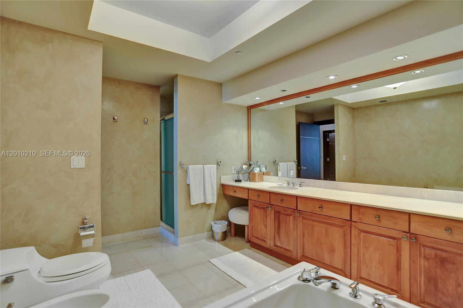 10101 Collins Ave # 4E