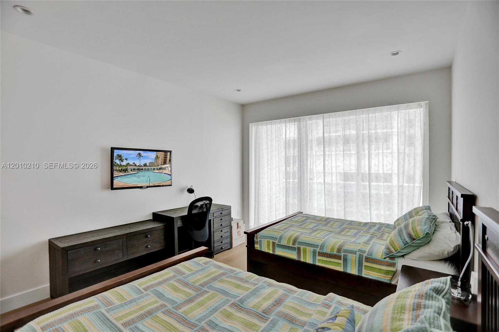 10101 Collins Ave # 4E