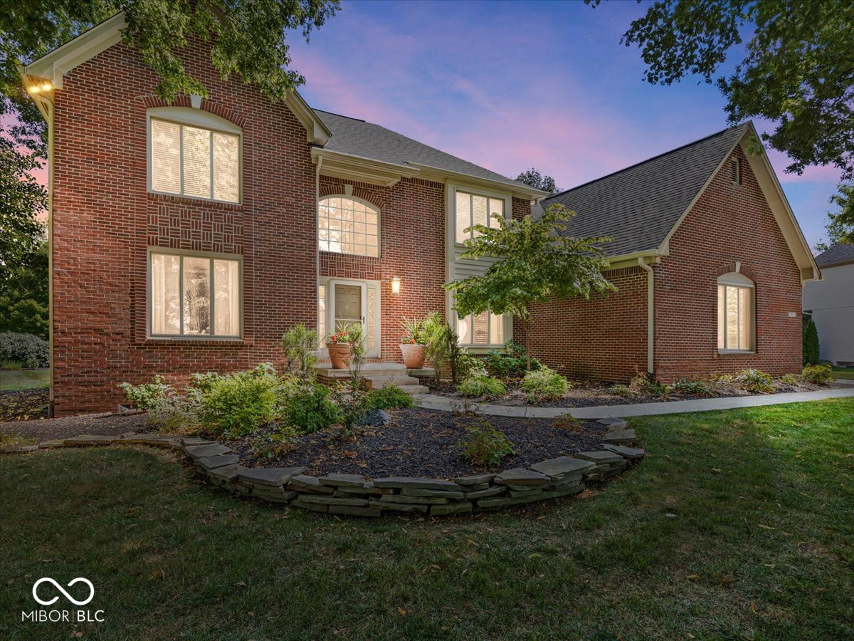 483 Twin Oaks Drive