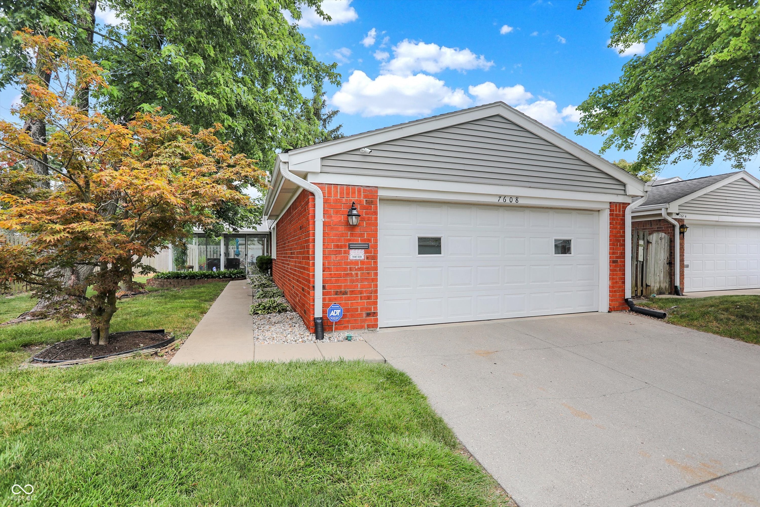 7608 Vintage Circle