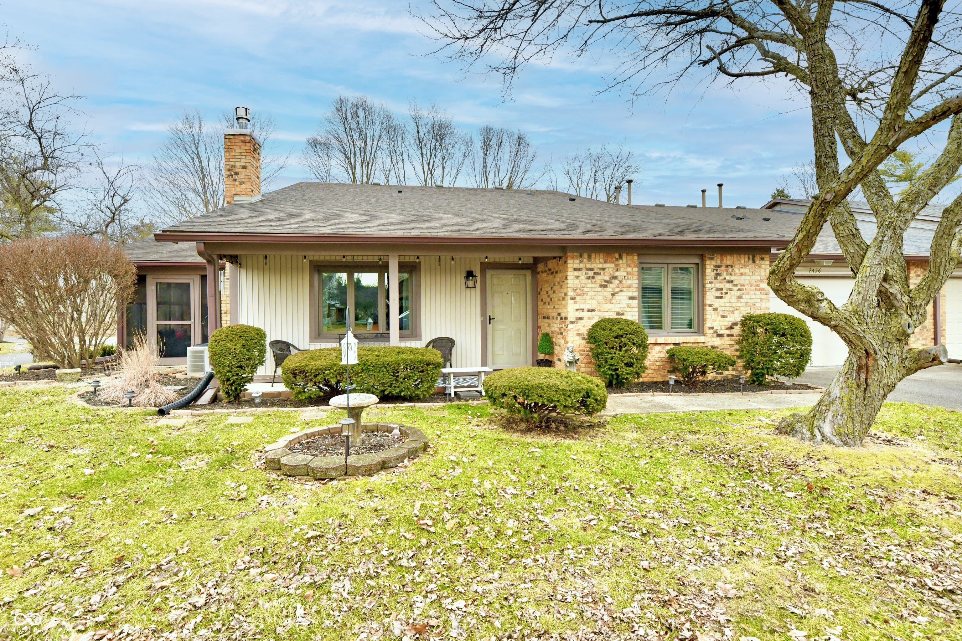 2456 N Willow Way