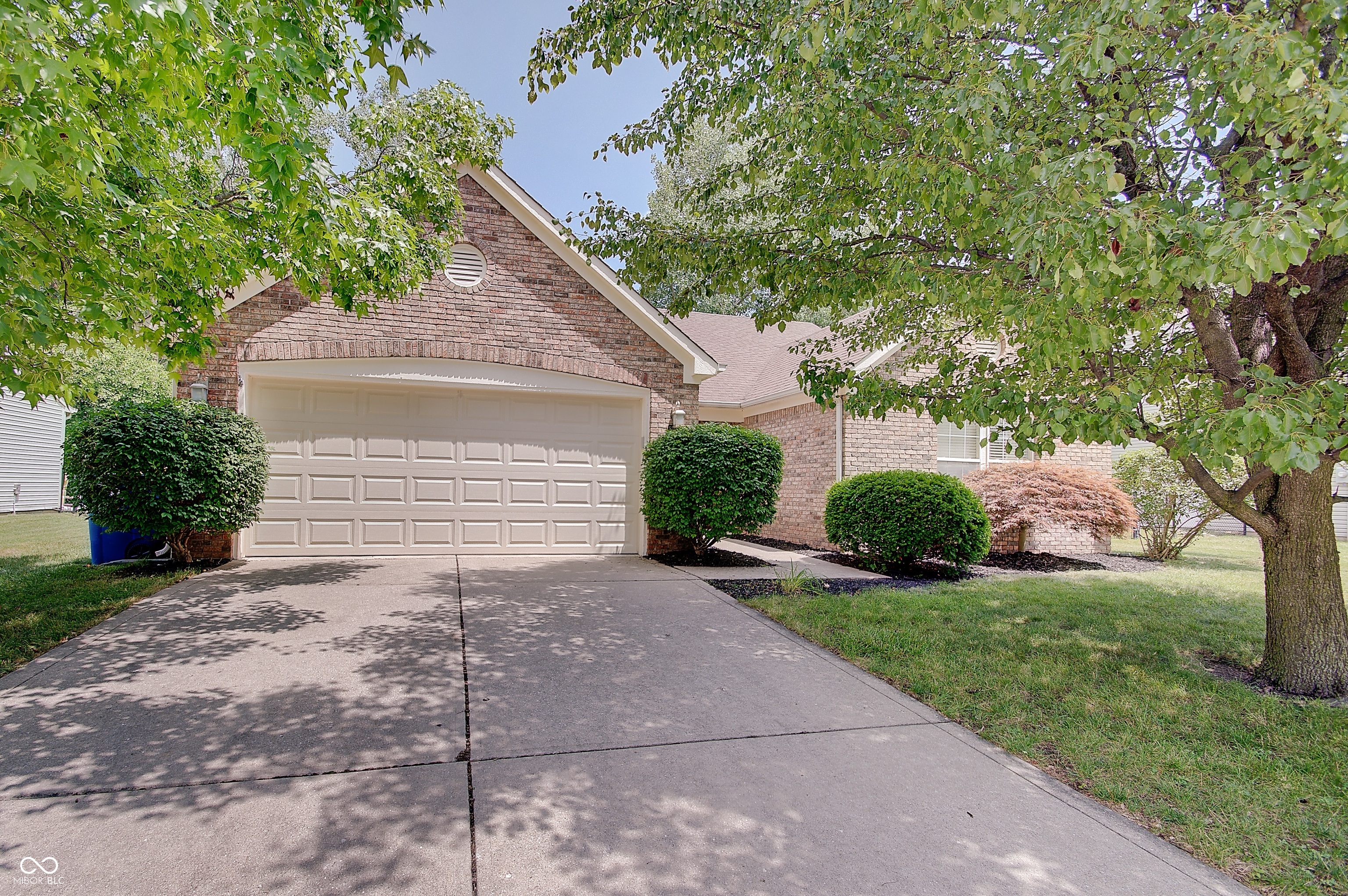 8950 Dickinson Court