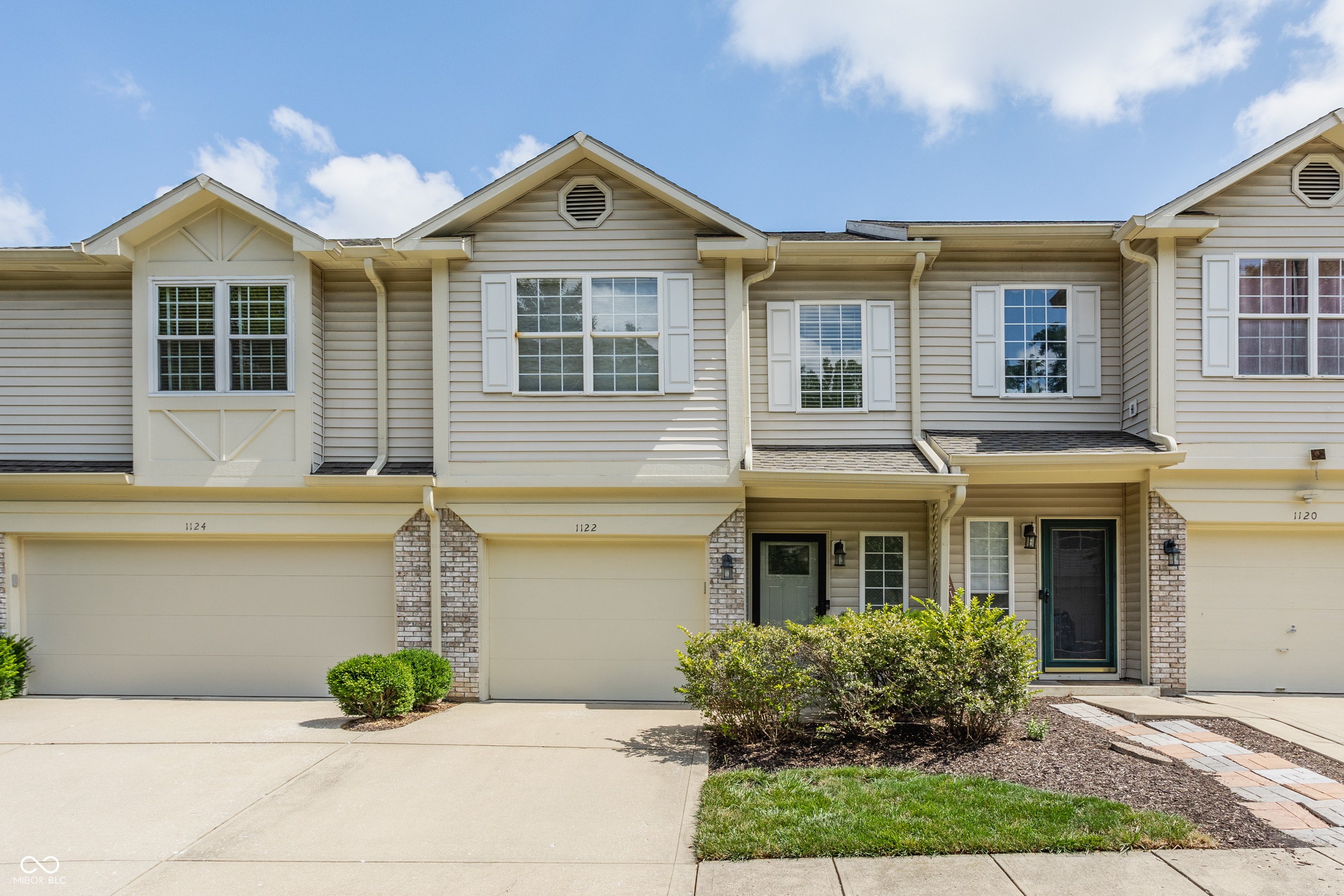 1122 Grovewood Drive