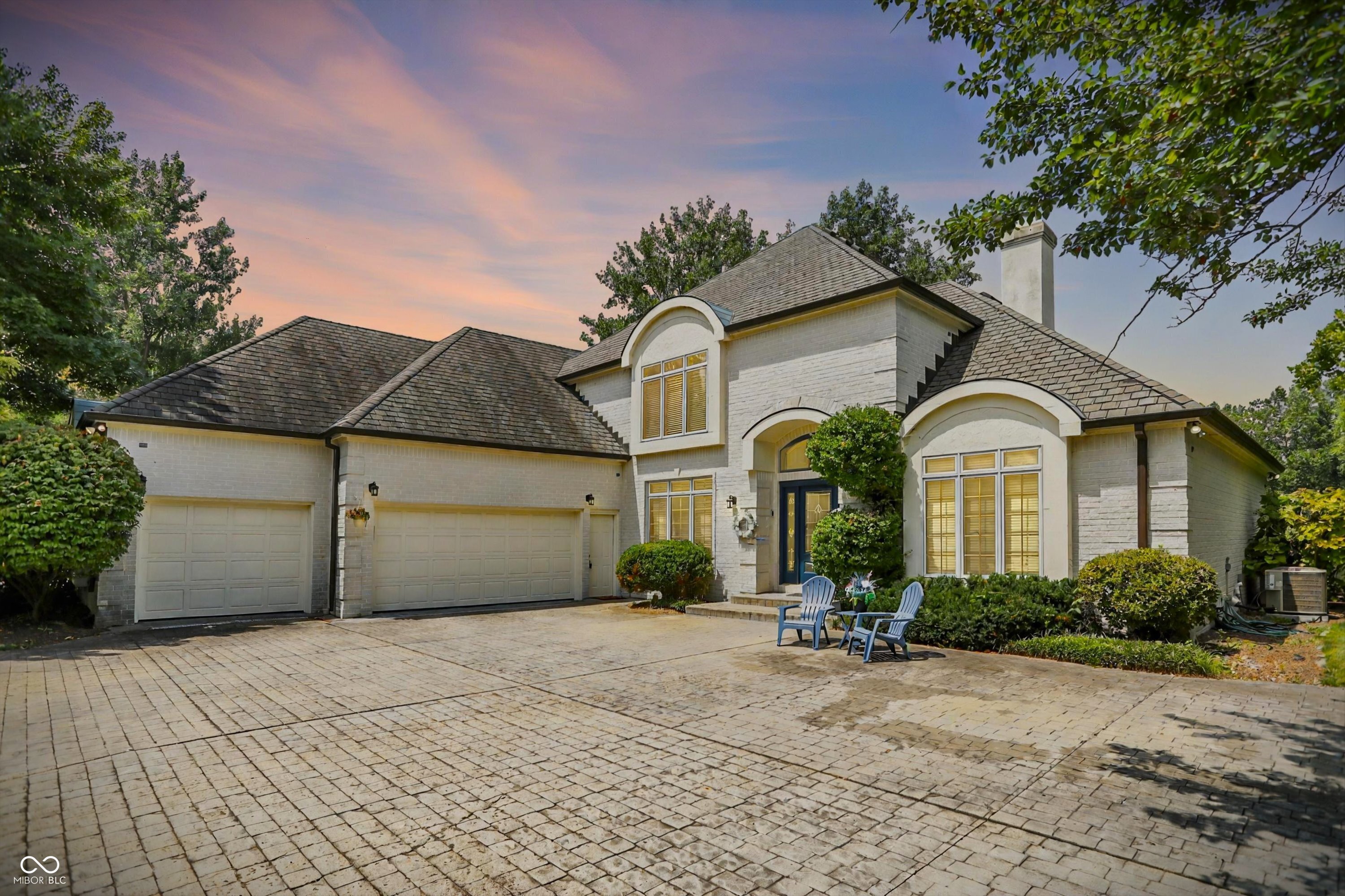 5846 E Fall Creek Pkwy N Drive