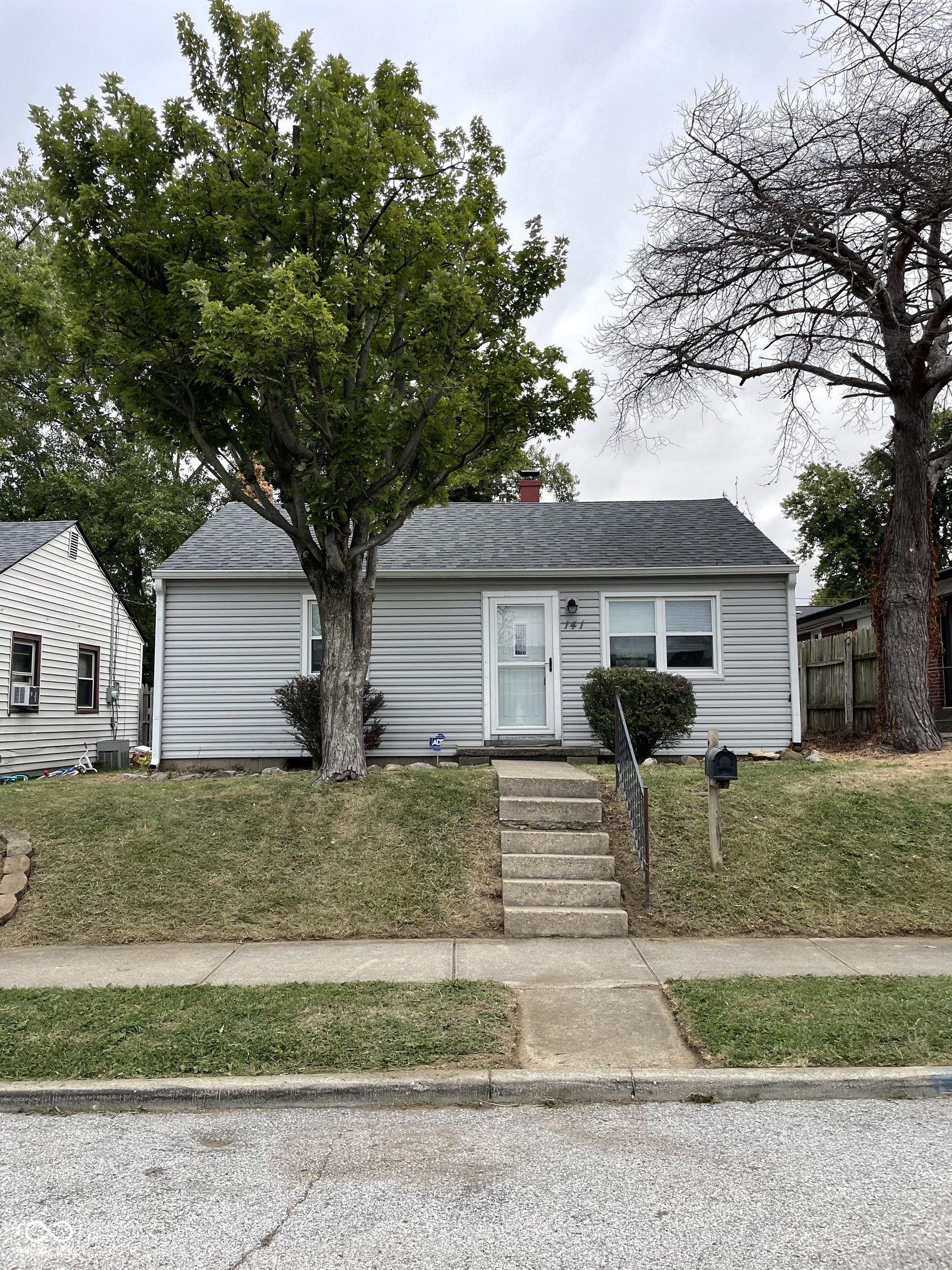 141 N 6th Avenue