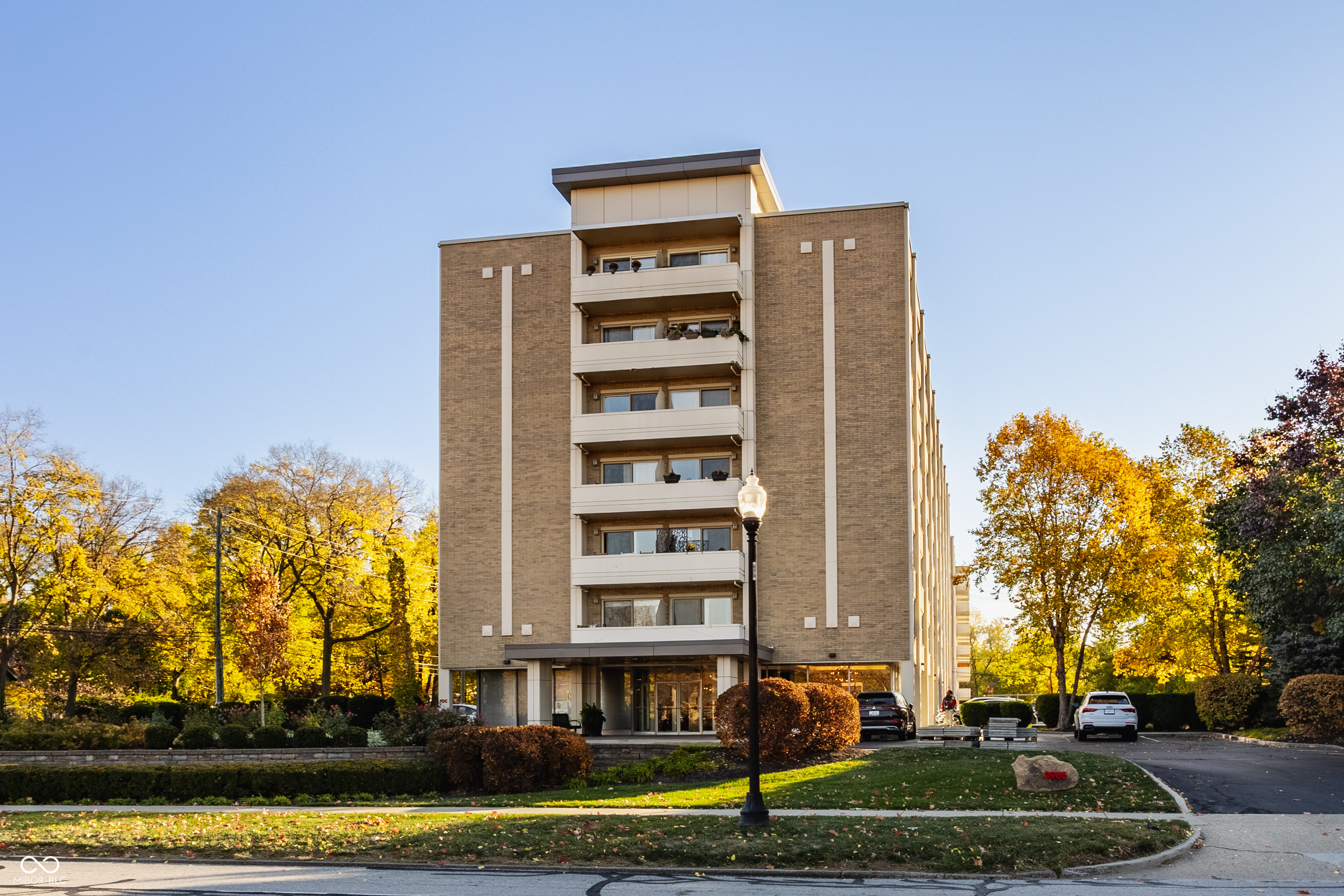 3965 N Meridian Street Unit: 3F