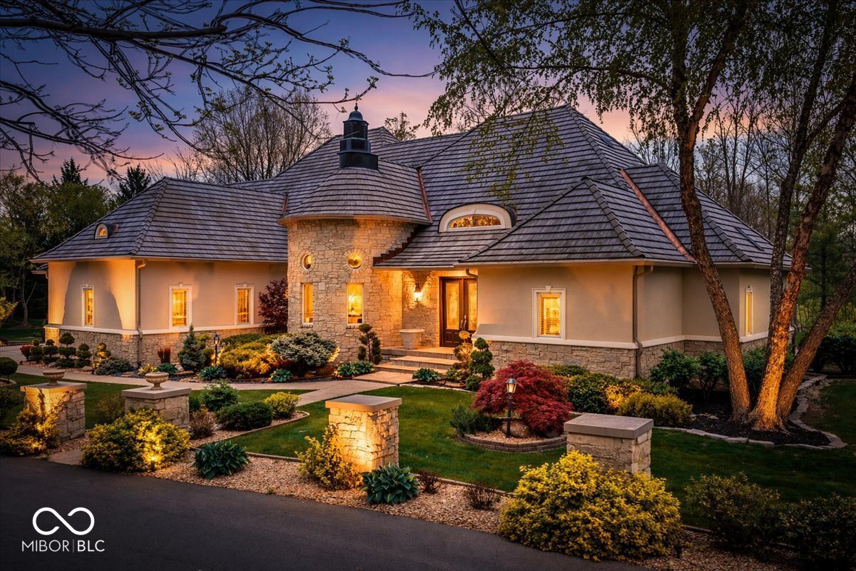 10821 Club Point Drive