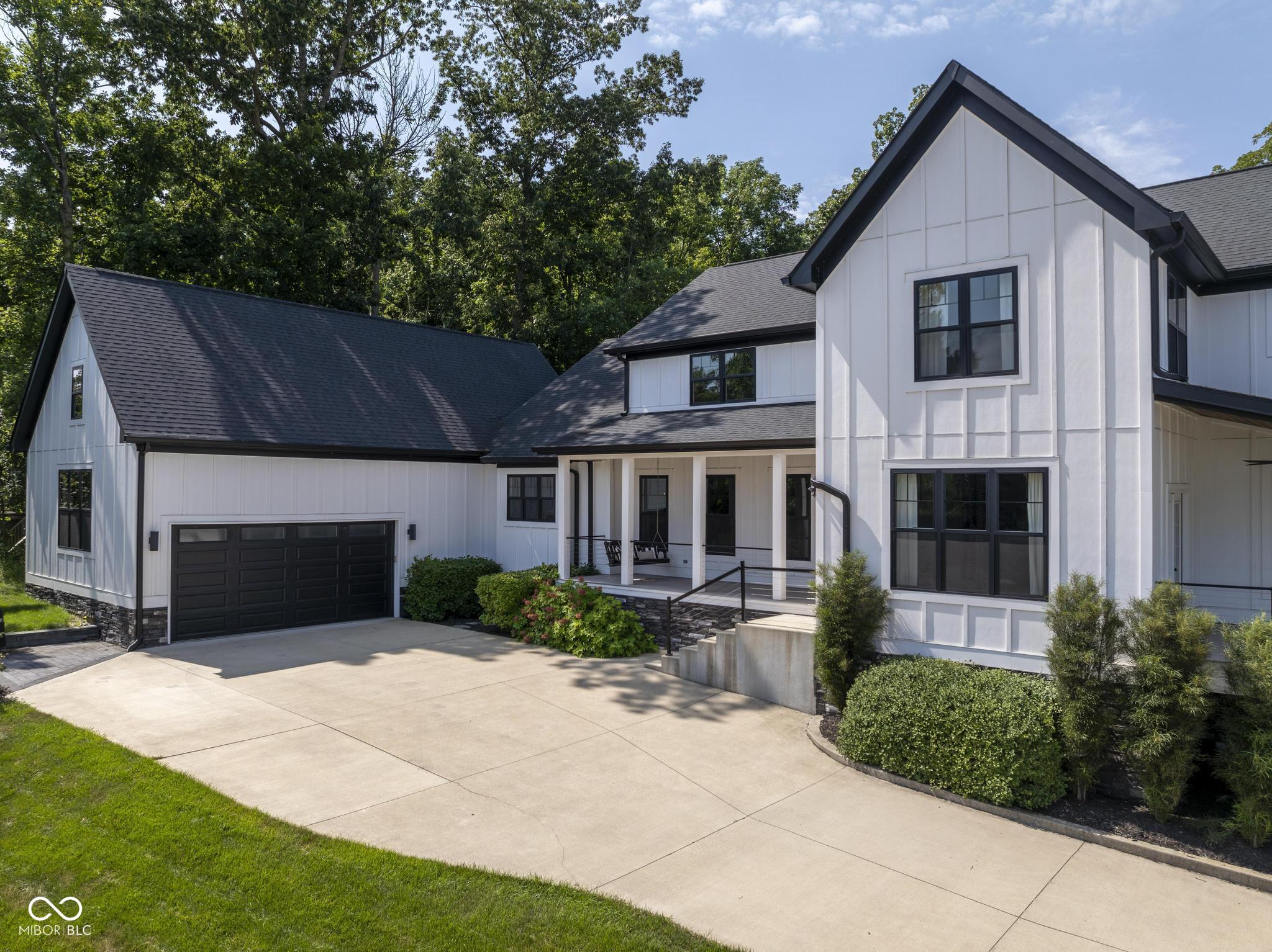 8157 Hunters Place