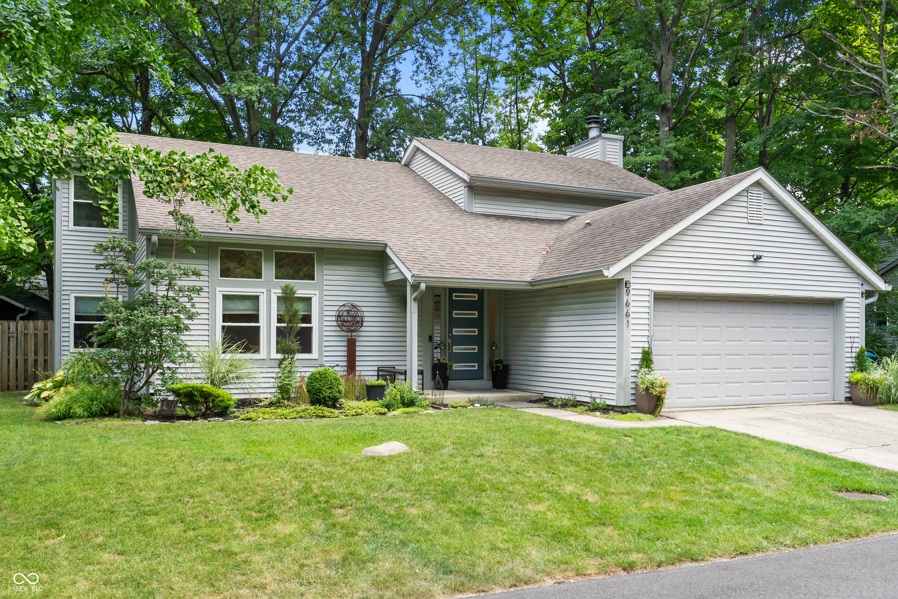 9661 N Geist Woods Terrace
